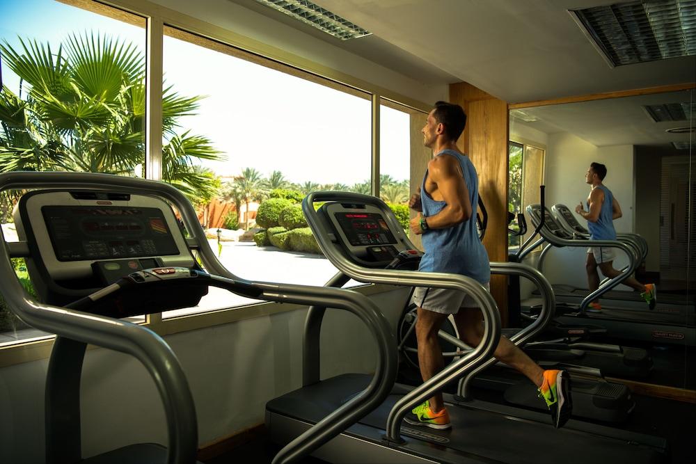 Sharm Grand Plaza Resort - Families And Couples Only Esterno foto A treadmill