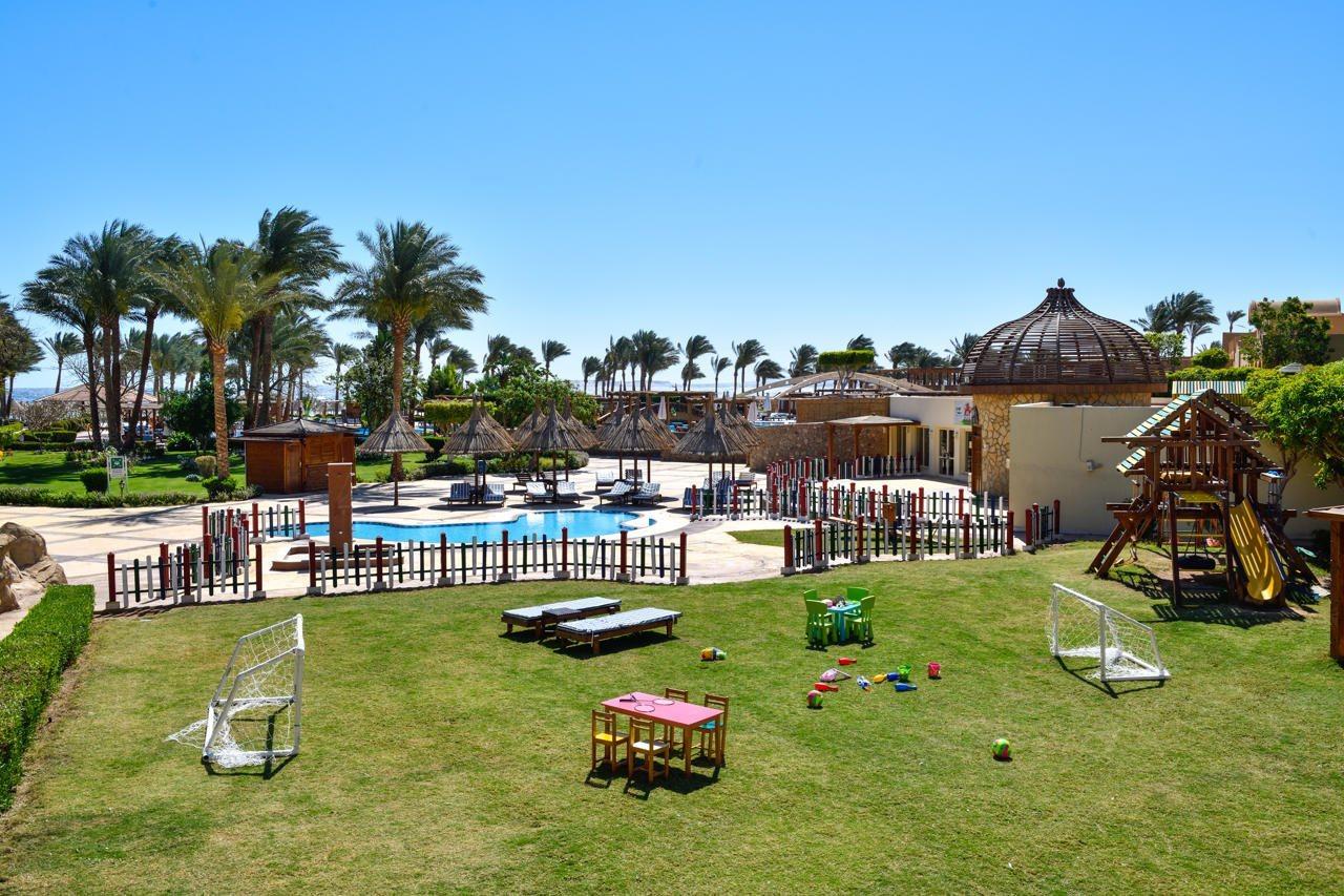 Sharm Grand Plaza Resort - Families And Couples Only Esterno foto The resort's grounds