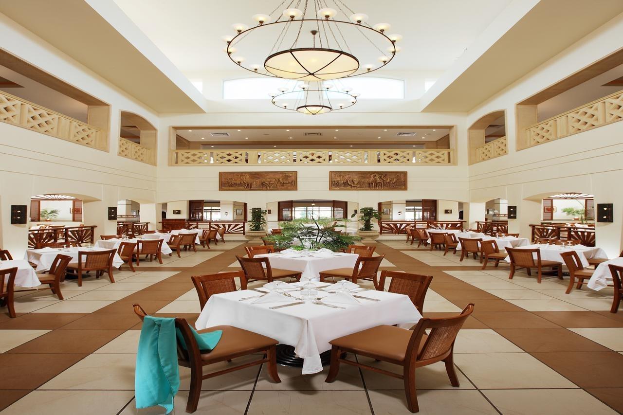 Sharm Grand Plaza Resort - Families And Couples Only Esterno foto The restaurant at the hotel